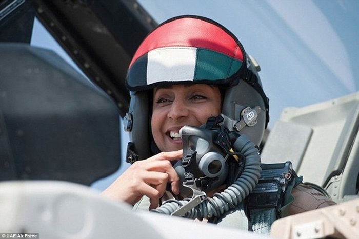 Nữ phi c&ocirc;ng Mariam al-Mansouri (Ảnh: Emirates News Agency, WAM)
