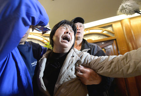 Đến nay, th&ocirc;ng tin về 293 h&agrave;nh kh&aacute;ch tr&ecirc;n chiếc MH 370 vẫn chưa c&oacute; manh mối