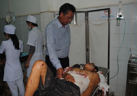 Gi&aacute;m đốc sơ GTVT, Ph&oacute; trưởng Ban ATGT Đắk Lắk kịp thời chỉ đạo cứu chữ nạn nh&acirc;n