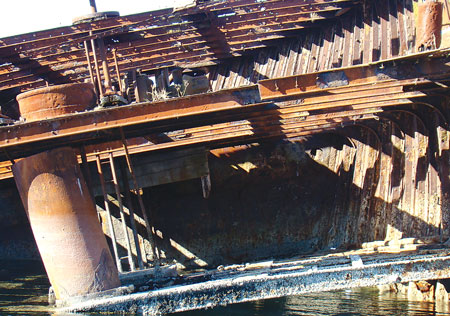 Cho ph&eacute;p nhập khẩu t&agrave;u biển đ&atilde; qua sử dụng để ph&aacute; dỡ sẽ gi&uacute;p giải quyết b&agrave;i to&aacute;n nguy&ecirc;n liệu phục vụ cho sản xuất