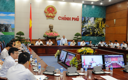 Hội nghị trực tuyến về ATGT c&oacute; sự tham gia của l&atilde;nh đạo 63 tỉnh, th&agrave;nh tr&ecirc;n cả nước