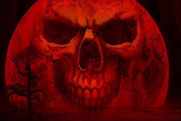 đến hiện tượng &ldquo;Mặt trăng m&aacute;u&rdquo; đ&atilde; c&oacute; kh&ocirc;ng &iacute;t đồn đo&aacute;n cho rằng đ&acirc;y l&agrave; điềm b&aacute;o t&acirc;m linh về ng&agrave;y tận thế (Ảnh: Tri thức trẻ)