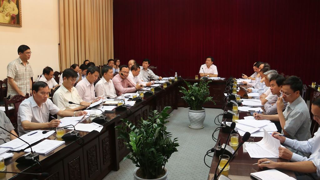 Bộ trưởng Đinh La Thăng lưu &yacute; c&aacute;c cơ quan tuyệt đối kh&ocirc;ng để v&igrave; chạy theo tiến độ m&agrave; xu&ecirc; xoa với chất lượng văn bản QPPL x&acirc;y dựng