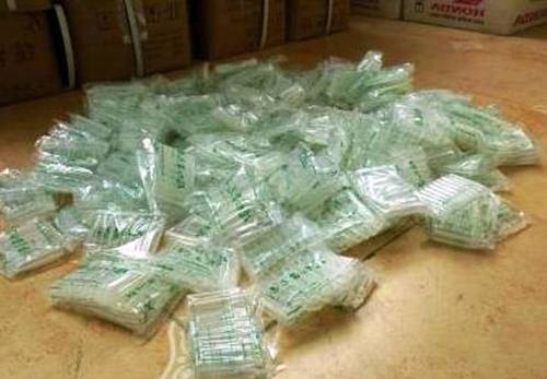 Rất nhiều loại ho&aacute; chất bảo quản hoa quả độc hại đang được b&agrave;y b&aacute;n tr&ecirc;n thị trường