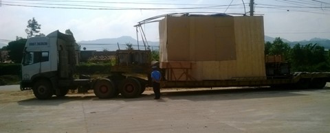 Xe đặc chủng buộc phải đợi đổi đầu k&eacute;o c&oacute; c&ocirc;ng suất mạnh hơn mới được lưu th&ocirc;ng