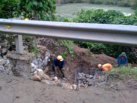 Khắc phục đảm bảo ATGT tr&ecirc;n QL49, tỉnh Thừa Thi&ecirc;n - Huế