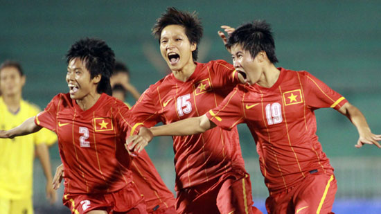 ĐT nữ Việt Nam nhận 2 tỷ đồng tiền thưởng