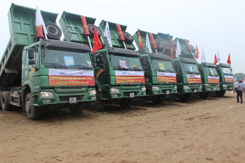 Nh&agrave; đầu tư huy động nhiều thiết bị hiện đại, trong đ&oacute; c&oacute; cam kết chỉ đưa c&aacute;c xe đ&uacute;ng quy định về tải trọng v&agrave;o thi c&ocirc;ng dự &aacute;n