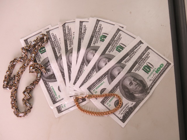 D&acirc;y chuyền mỹ k&yacute; v&agrave; đ&ocirc; la &acirc;m phủ Nghĩa d&ugrave;ng để 