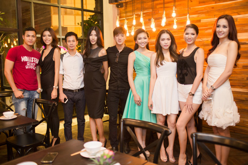 Đến chúc mừng Mai Phương Thúy còn có rất nhiều các nghệ sĩ ca sĩ