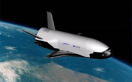 Mô phỏng hoạt động của X-37B. Ảnh: USAF.