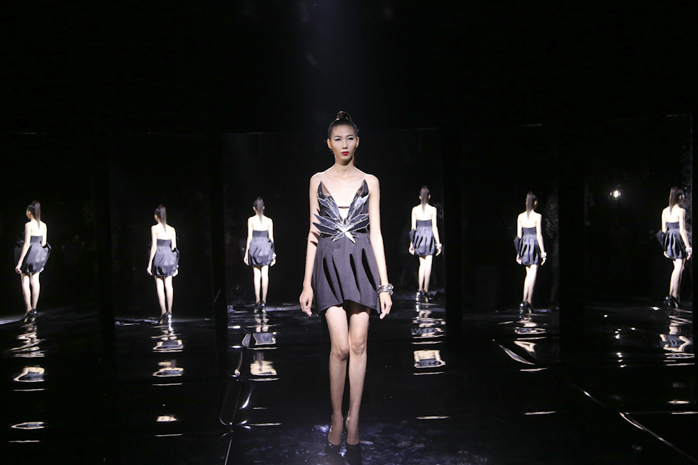 Những &ldquo;vi&ecirc;n ngọc th&ocirc;&rdquo; n&agrave;y sẽ được c&aacute;c chuy&ecirc;n gia h&agrave;ng đầu trong lĩnh vực thời trang m&agrave;i dũa v&agrave; r&egrave;n luyện.