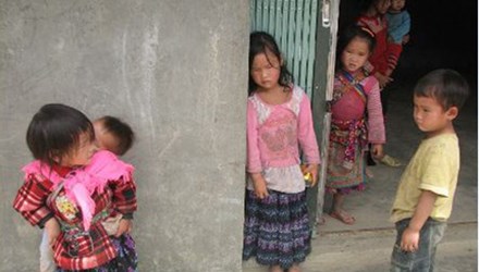 Nhiều trẻ em v&ugrave;ng cao, địa b&agrave;n gi&aacute;p ranh bi&ecirc;n giới đang l&agrave; đối tượng của những kẻ bu&ocirc;n người