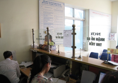 Ph&iacute; sử dụng đường bộ hiện được thu qua hệ thống đơn vị đăng kiểm &ocirc;t&ocirc; tr&ecirc;n to&agrave;n quốc