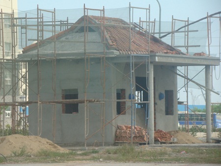 C&ocirc;ng tr&igrave;nh miếu thờ m&agrave; Formosa đ&atilde; x&acirc;y dựng tr&aacute;i ph&eacute;p