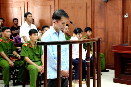 Bị c&aacute;o Trần Trọng Ph&uacute; tại phi&ecirc;n t&ograve;a s&aacute;ng 30/10