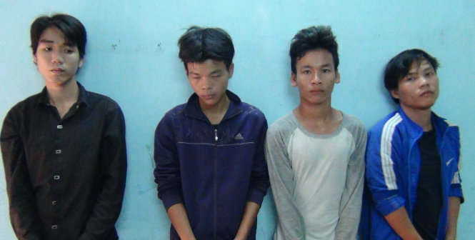 Bốn đối tượng tại cơ quan c&ocirc;ng an - Ảnh: Ngọc Khải