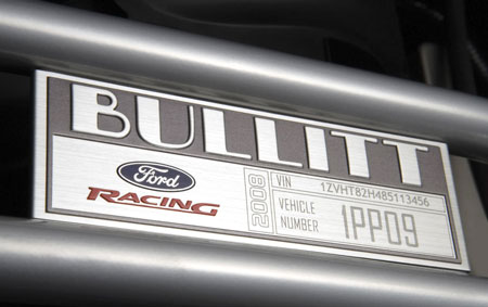 Số VIN l&agrave; từ viết tắt của Vehicle Identification Number, bao gồm 17 k&yacute; tự v&agrave; được đ&aacute;nh số theo nhiều c&aacute;ch kh&aacute;c nhau