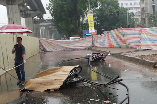 Một nạn nh&acirc;n kh&aacute;c kh&ocirc;ng may mắn như vợ chồng &ocirc;ng Phong, đ&atilde; tử vong tại hiện trường