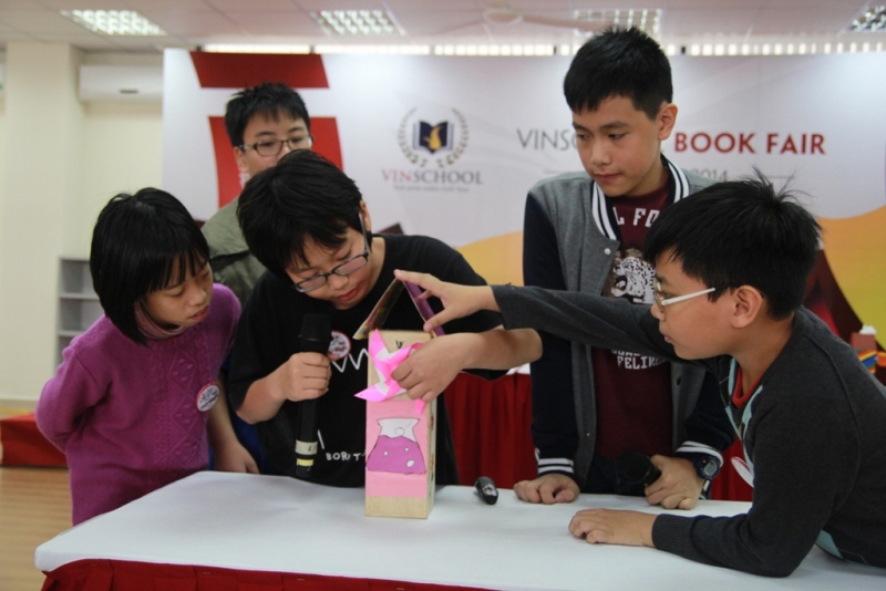 C&aacute;c em học sinh sẽ c&oacute; cơ hội ph&aacute;t huy khả năng vận dụng, s&aacute;ng tạo khi được tự tay tạo n&ecirc;n một &ldquo;ph&aacute;t minh&rdquo; ấn tượng. 