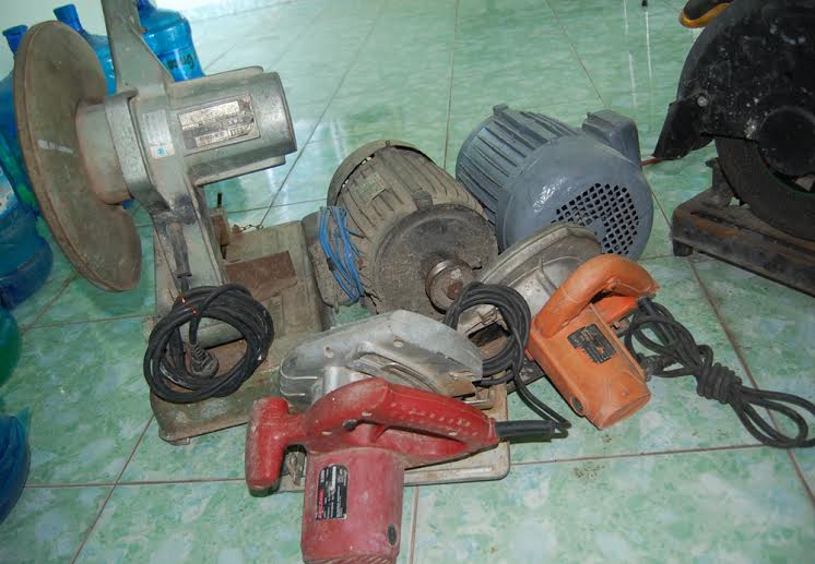 Tang vật m&agrave; nh&oacute;m tr&ecirc;n trộm được