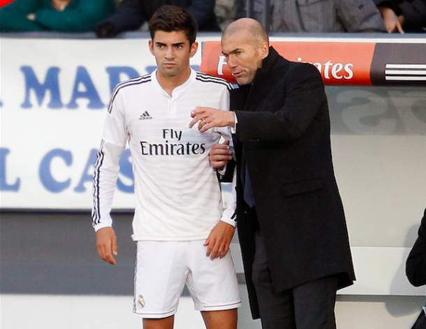 Zidane v&agrave; con trai