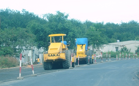 Đến nay đ&atilde; thảm b&ecirc; t&ocirc;ng nhựa được 4/23km
