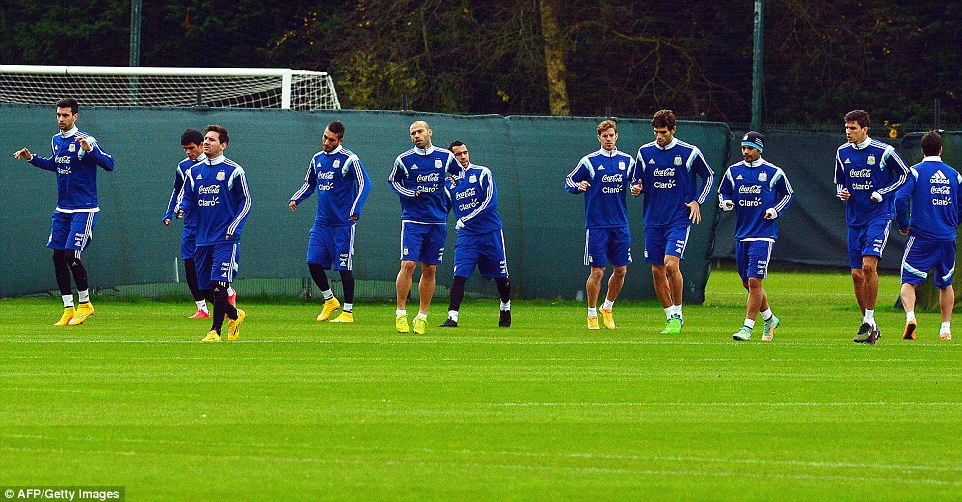 Kh&ocirc;ng kh&iacute; kh&aacute; trầm lắng