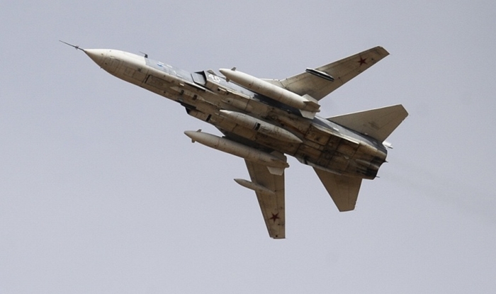 M&aacute;y bay chiến đấu si&ecirc;u thanh Su-24