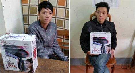 Hai đối tượng Hoàng và Hùng