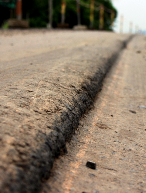 C&aacute;c vệt sống tr&acirc;u d&agrave;y ụ, th&aacute;ch thức v&agrave; tiềm ẩn nguy cơ TNGT. 