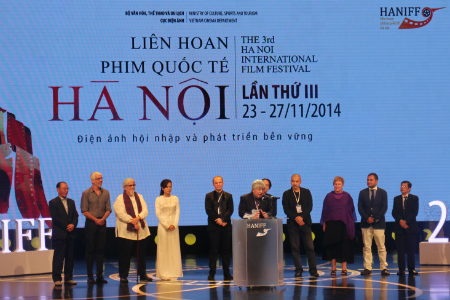 Ban gi&aacute;m khảo LHP Quốc tế H&agrave; Nội lần thứ III