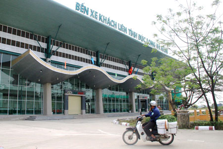 Bến xe Đức Long (Đ&agrave; Nẵng) được C&ocirc;ng ty CP Đức Long Đ&agrave; Nẵng đầu tư cả trăm tỷ đồng nhưng hầu như kh&ocirc;ng h&uacute;t được xe v&agrave;o bếnẢnh: Xu&acirc;n Huy