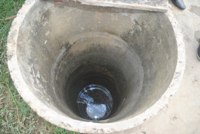 Chiếc giếng nơi ph&aacute;t hiện ch&aacute;u Đạt