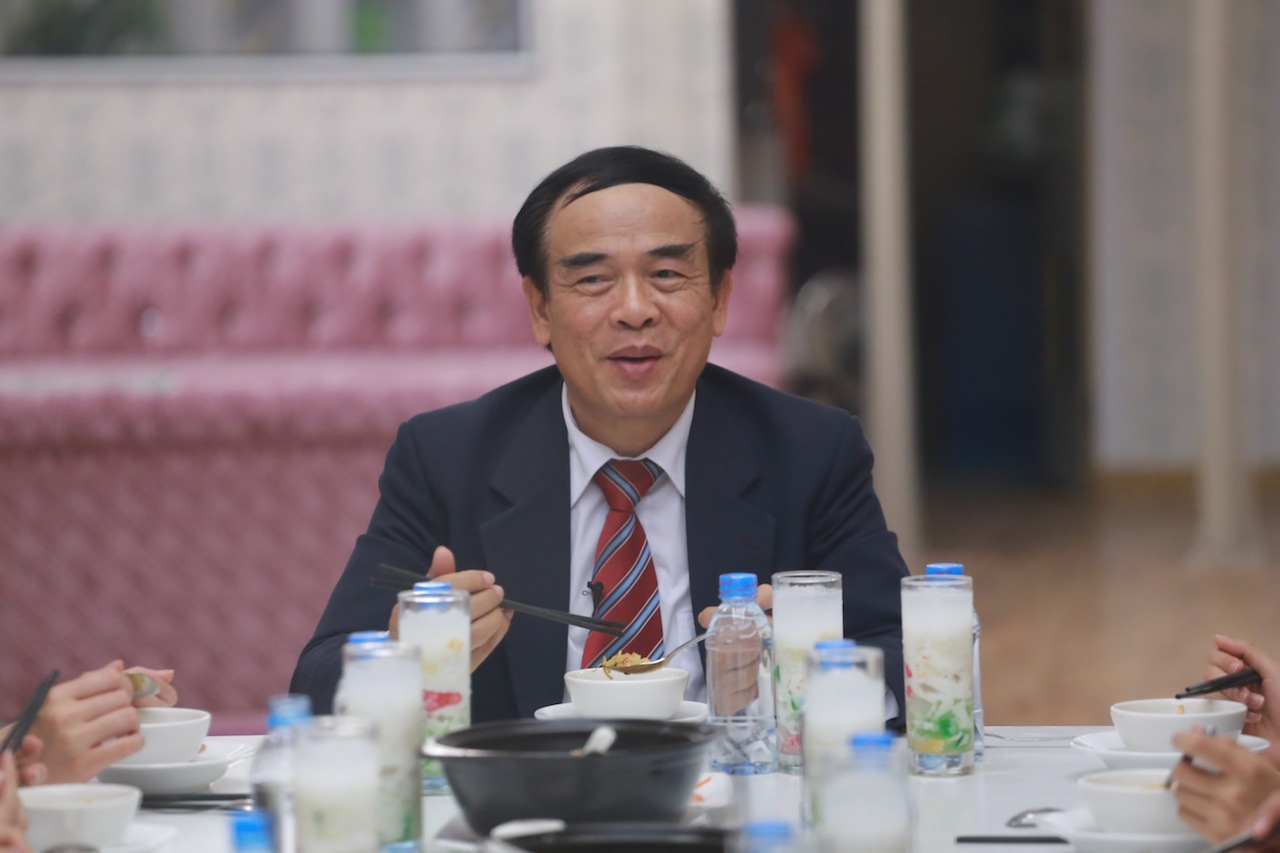 Một trong những vị kh&aacute;ch mời đặc biệt l&agrave; Đại sứ Ng&ocirc; Quang Xu&acirc;n, hi&ecirc;̣n là Phó chủ nhi&ecirc;̣m Ủy ban Đ&ocirc;́i ngoại Qu&ocirc;́c h&ocirc;̣i và là Đại sứ của Vi&ecirc;̣t Nam tại Li&ecirc;n Hợp Qu&ocirc;́c, là trưởng đoàn đại di&ecirc;̣n và có r&acirc;́t nhi&ecirc;̀u đóng góp trong ti&ecirc;́n trình Việt Nam gia nh&acirc;̣p T&ocirc;̉ chức Thương mại Th&ecirc;́ giới WTO.