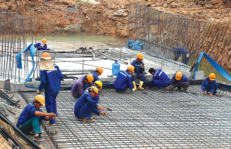 Hầm chui d&acirc;n sinh tại Km2+300 thuộc x&atilde; Nguy&ecirc;n Kh&ecirc;, Đ&ocirc;ng Anh dự kiến ho&agrave;n th&agrave;nh ng&agrave;y 15/12 theo chỉ đạo của Bộ trưởng Đinh La Thăng