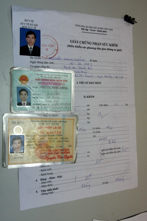 Thủ tục mang theo chỉ cần Giấy kh&aacute;m sức khoẻ, CMND v&agrave; GPLX cũ