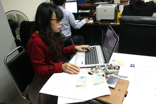 Bộ phận tiếp nhận v&agrave; xử l&yacute; hồ sơ