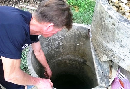 Giếng nước - nơi ph&aacute;t hiện thi thể ch&aacute;u Đạt