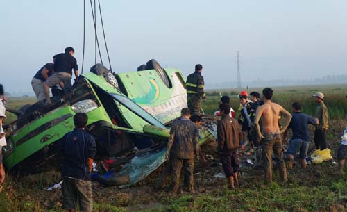 V&igrave; t&agrave;i xế ngủ gật trong l&uacute;c điều khiển đ&atilde; khiến 