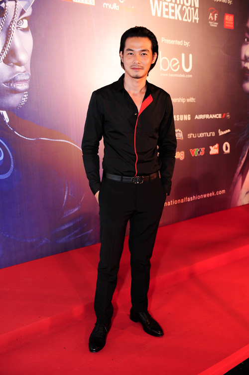 Sau tan vỡ h&ocirc;n nh&acirc;n hồi th&aacute;ng 6, Qu&aacute;ch Ngọc Ngoan tr&aacute;nh xuất hiện trước c&ocirc;ng ch&uacute;ng v&agrave; truyền th&ocirc;ng. Anh d&agrave;nh trọn thời gian cho c&ocirc;ng việc. Mỗi lần xuất hiện tr&ocirc;ng anh kh&aacute; tiều tụy