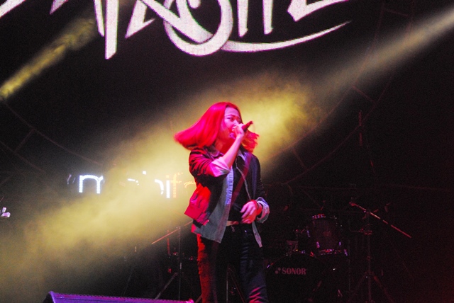 Nữ Rocker duy nhất của đ&ecirc;m b&atilde;o Rock