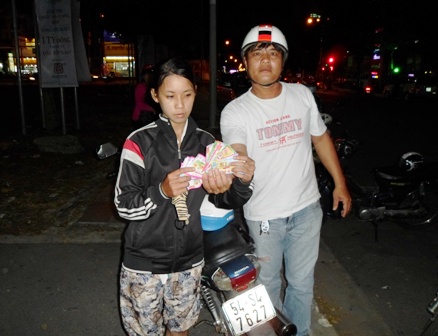 Hiệp sĩ Hải đ&atilde; t&oacute;m được nữ tặc Phạm Thị Thanh Tr&uacute;c, chuy&ecirc;n trộm v&eacute; số của người ngh&egrave;o