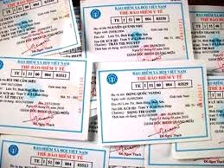 H&agrave;ng triệu thẻ BHYT bị cấp tr&ugrave;ng g&acirc;y l&atilde;ng ph&iacute; rất lớn ng&acirc;n s&aacute;ch nh&agrave; nước