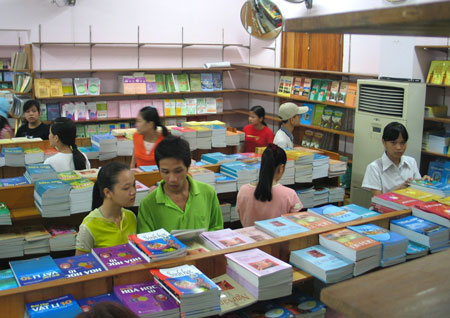 SGK gi&aacute;o dục phổ th&ocirc;ng sẽ kh&ocirc;ng bắt buộc sử dụng một bộ duy nhất