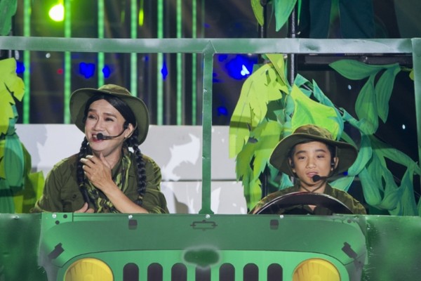 Minh Thuận với tạo h&igrave;nh NSND Thu Hiền