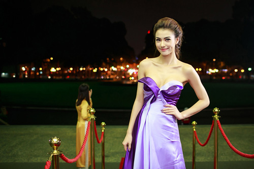  Phương ph&aacute;p ăn ki&ecirc;ng kết hợp n&agrave;y đ&atilde; gi&uacute;p Pink Q tống được 8 kg mỡ thừa ra khỏi cơ thể.