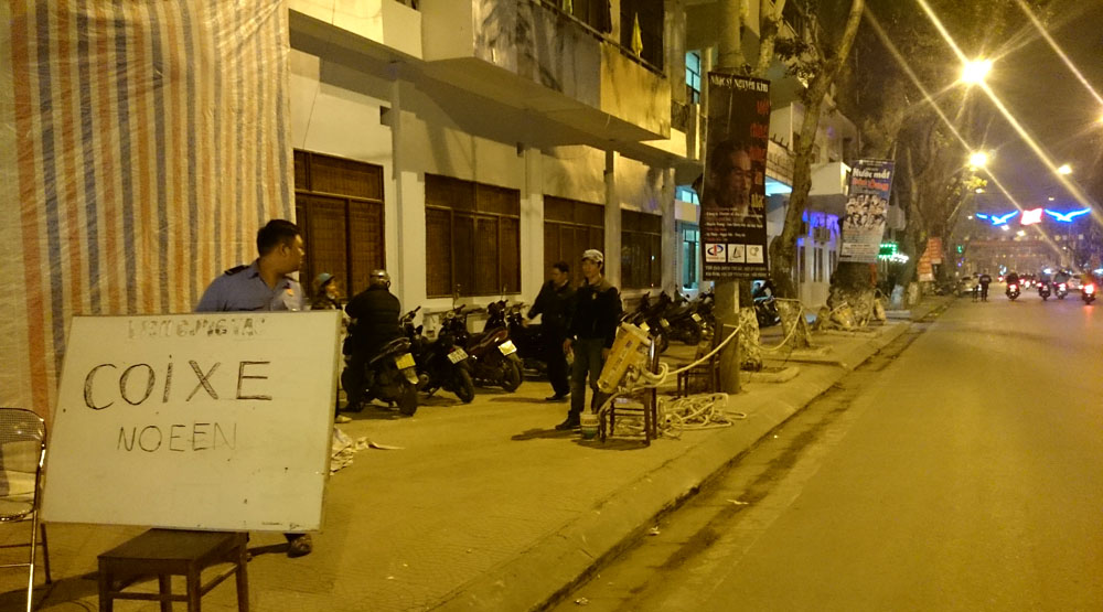 Nhiều điểm coi xe năm nay thất thu, d&ugrave; gi&aacute; coi xe l&ecirc;n đến 20.000đ/xe