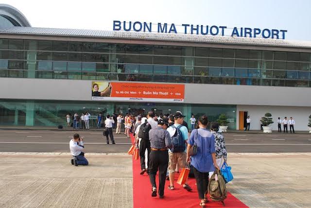 ừ 12 giờ 00 ng&agrave;y 26/12/2014 đến hết ng&agrave;y 4/1/2015, Jetstar Pacific thực hiện đợt b&aacute;n v&eacute; rẻ chỉ từ 255 ngh&igrave;n đồng/chặng giữa Tp.Hồ Ch&iacute; Minh &ndash; Quy Nhơn, Tuy H&ograve;a. Giữa Tp.Hồ Ch&iacute; Minh &ndash; Đồng Hới, Thanh H&oacute;a &ndash; Bu&ocirc;n Ma Thuột, Bu&ocirc;n Ma Thuột &ndash; Hải Ph&ograve;ng c&oacute; gi&aacute; từ 555 ngh&igrave;n đồng/chặng