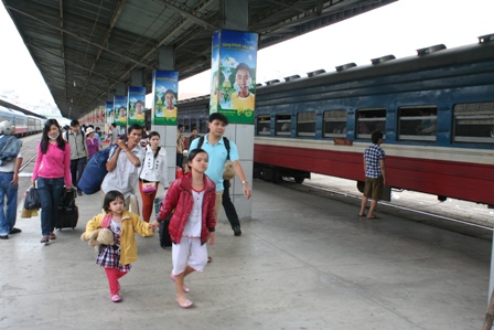 Nhiều đ&ocirc;i t&agrave;u sẽ được tăng cường để phục vụ nhu cầu đi lại của h&agrave;nh kh&aacute;ch dịp tết dương lịch 2015